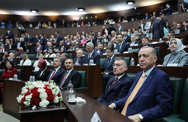 Erdoğan, AK Parti Grup Toplantısında Halkın Beklentilerine Yönelik Taahhütleri Vurguladı