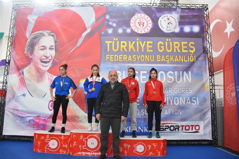 U-17 Buse Tosun Türkiye Güreş Şampiyonası'nda Şampiyonlar Belli Oldu