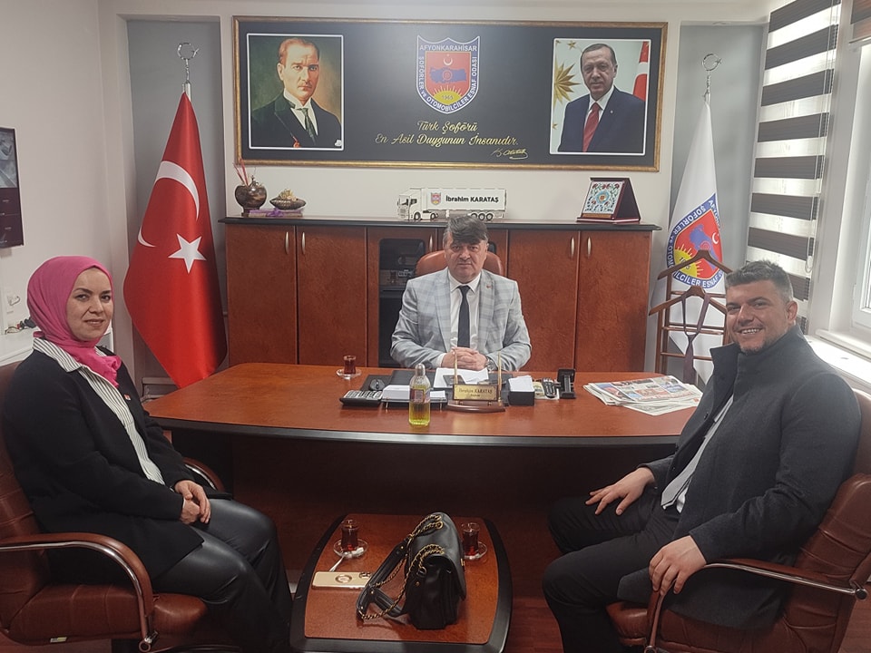CHP Afyonkarahisar İl Başkan Yardımcısı Mert Efe Aydeniz, İşsizlik ve Ekonomi üzerine görüşmelerde bulundu.