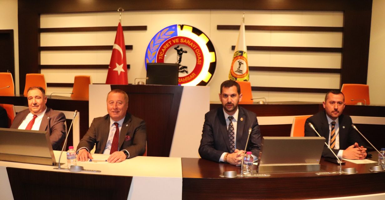 İyi Parti'nin Afyonkarahisar Belediye Başkan Adayı Alper Yağcı, projelerini ve hedeflerini paylaştı