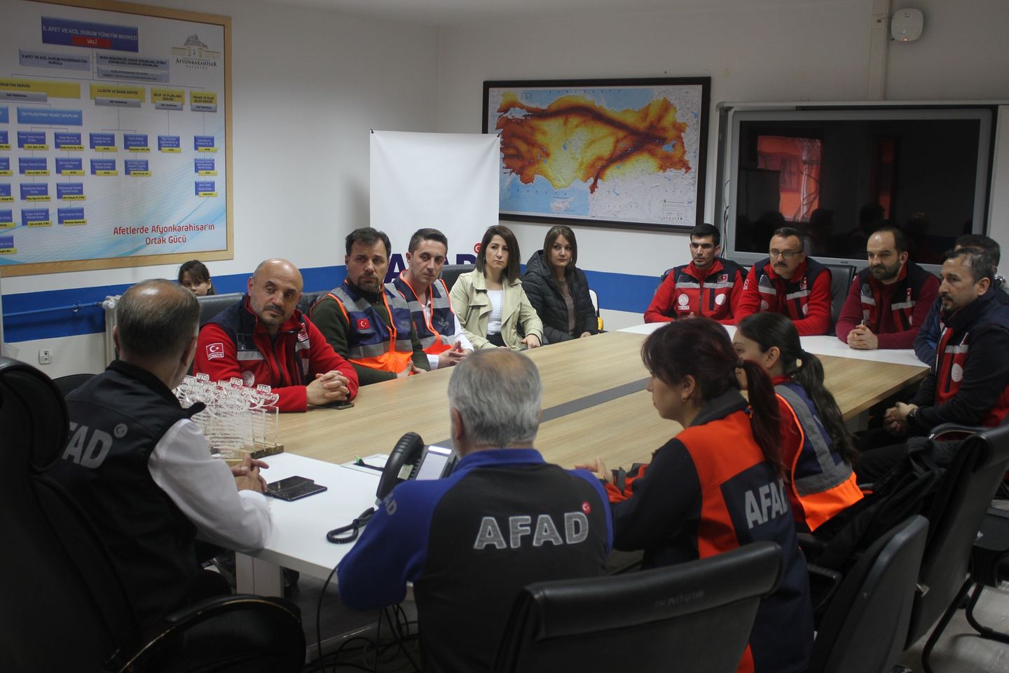 Antalya'yı Sel Felaketinden Kurtaran Gönüllülere Ödül Verildi
