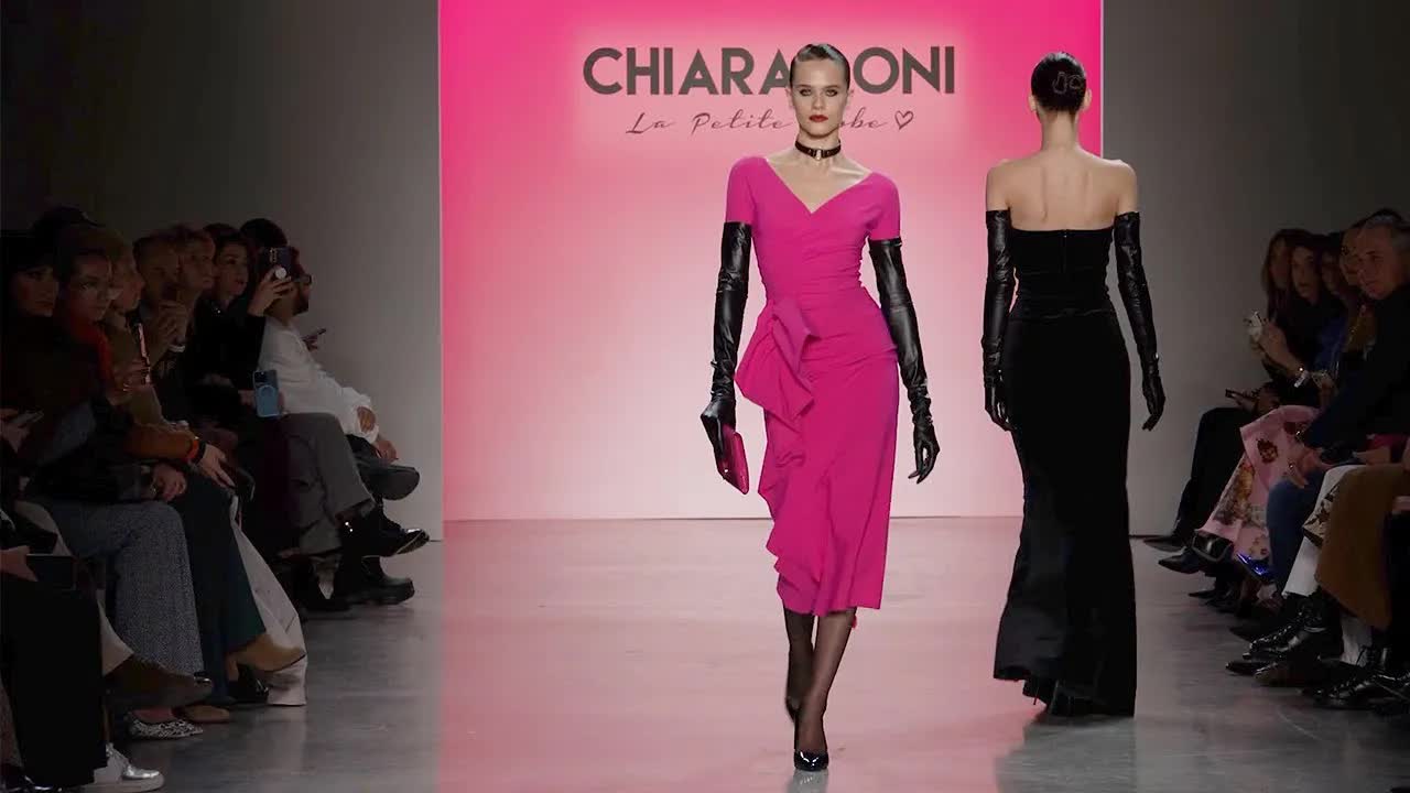 Chiara Boni'nin Sürdürülebilirlik Mesajı Verdiği Koleksiyonu New York Moda Haftası'nda Sergilendi