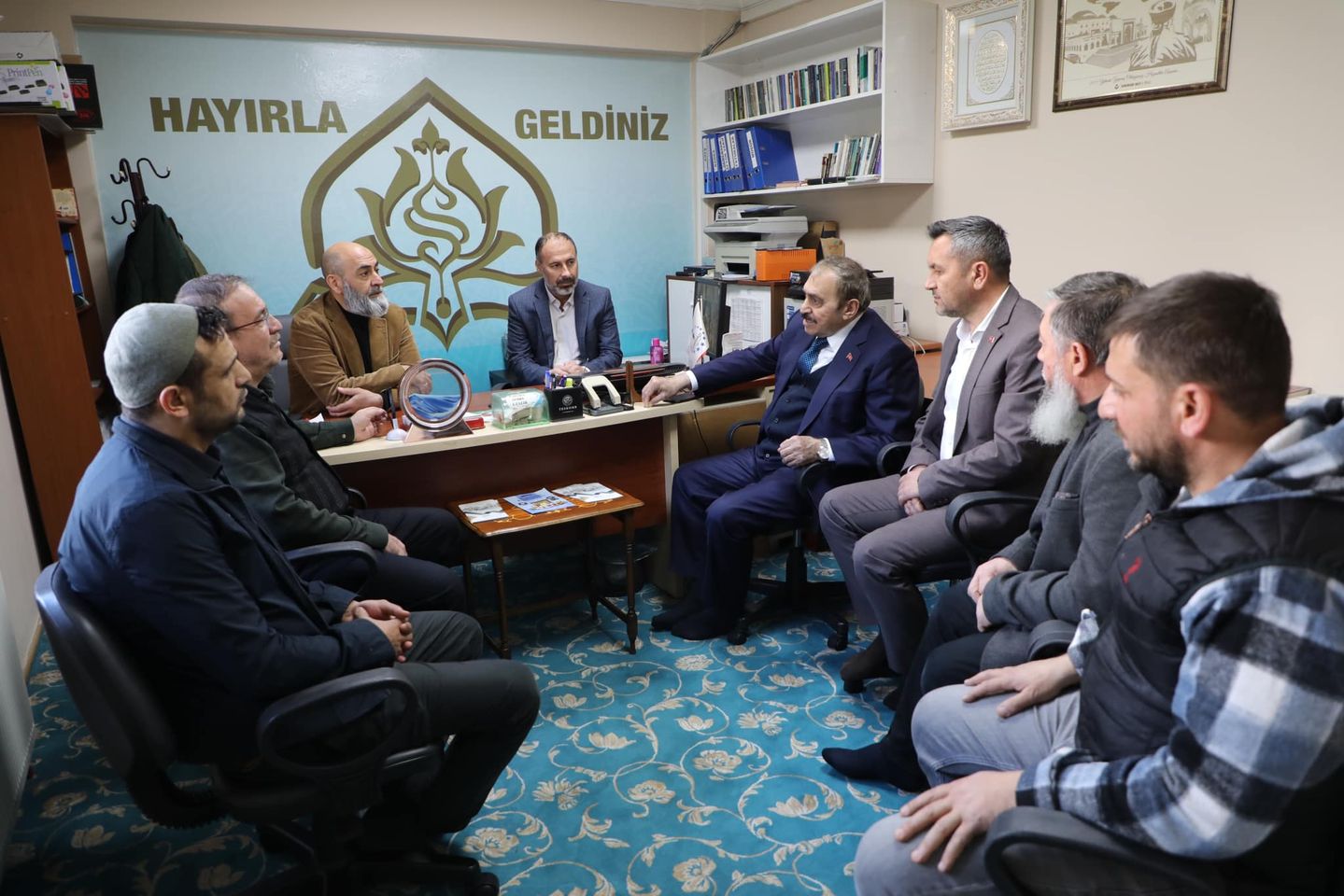 AK Parti İl Başkan Yardımcısı ve eski Bakan Semerkand Vakfı'nda ziyaret gerçekleştirdi.